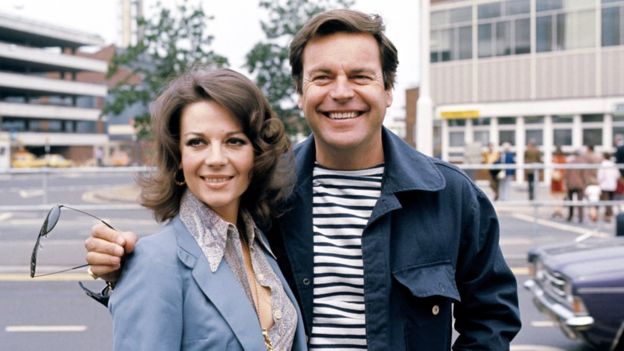 La policía dice que la estrella televisiva Robert Wagner fue la última persona que vio con vida a su esposa, Natalie Wood. PA