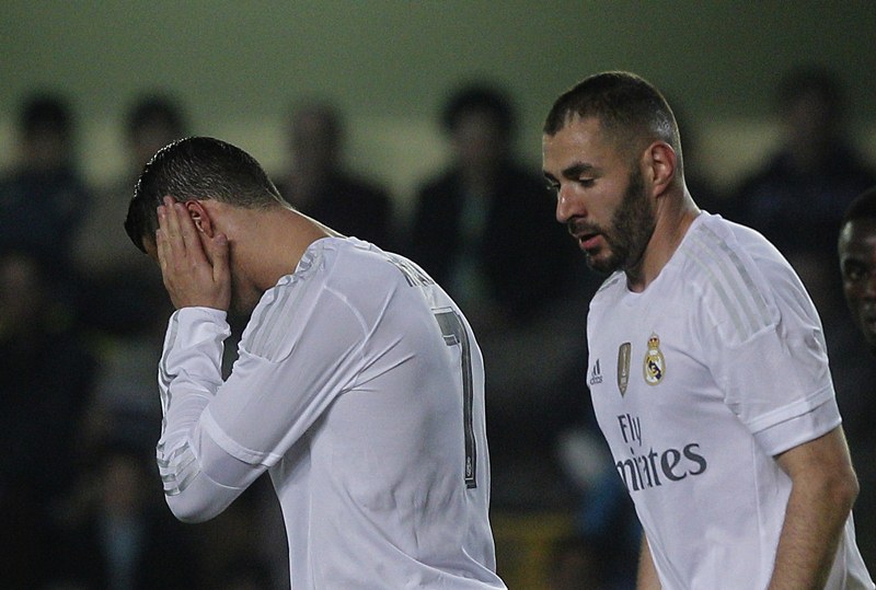 El Real Madrid volvió a decepcionar a su afición y perdió ante el Villarreal. (Foto Prensa Libre: AFP)