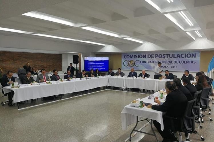 La Comisión de Postulación excluyó a 14 candidatos por haber incumplido con los requisitos para el cargo de Contralor General de Cuentas. (Foto Prensa Libre: Hemeroteca)