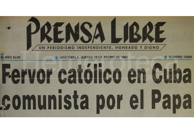 Titular del 22 de enero de 1998 informando sobre la visita de Juan Pablo II a Cuba. (Foto: Hemeroteca PL)