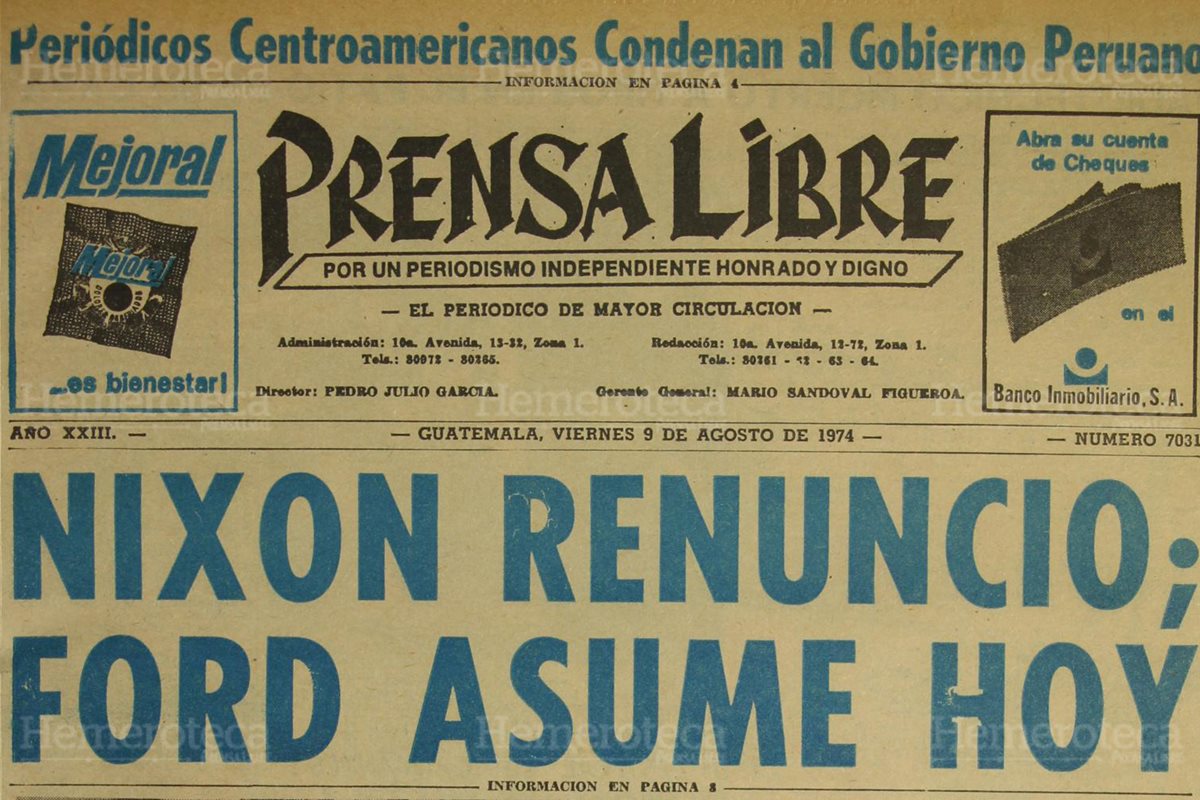Portada de Prensa Libre con la noticia de la renuncia de Richard Nixon. (Foto: Hemeroteca PL)