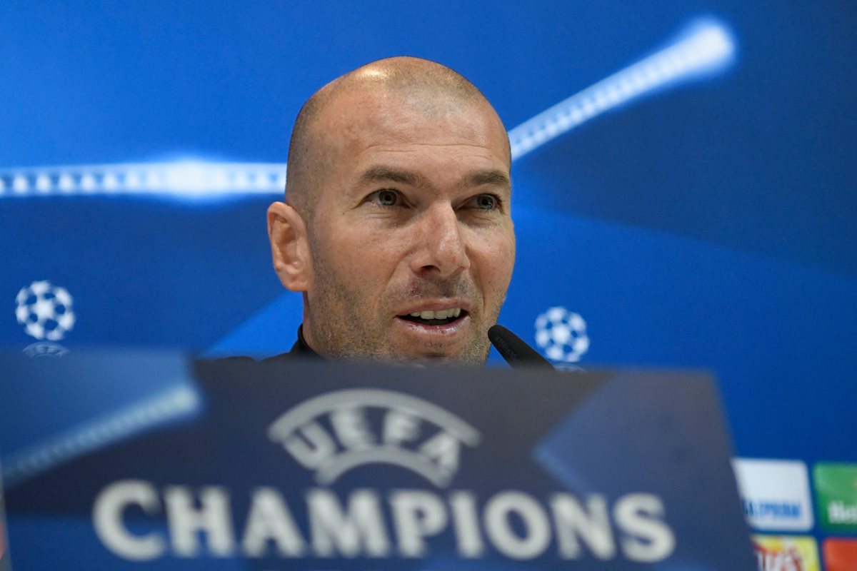 Zinedine Zidane compareció este martes en la conferencia de prensa previo al partido contra la Juventus de Turín. (Foto Prensa Libre: AFP)