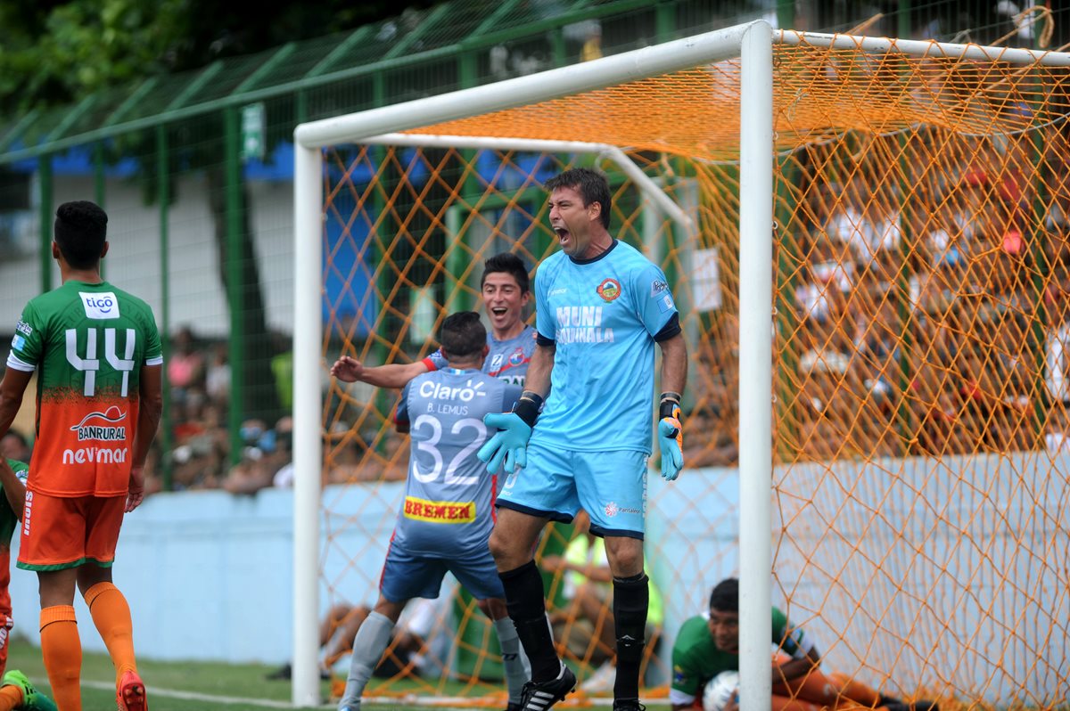 Luis Pedro Molina es uno de los jugadores que quedaron fuera de Siquinalá por los malos resultados. (Foto Hemeroteca PL)