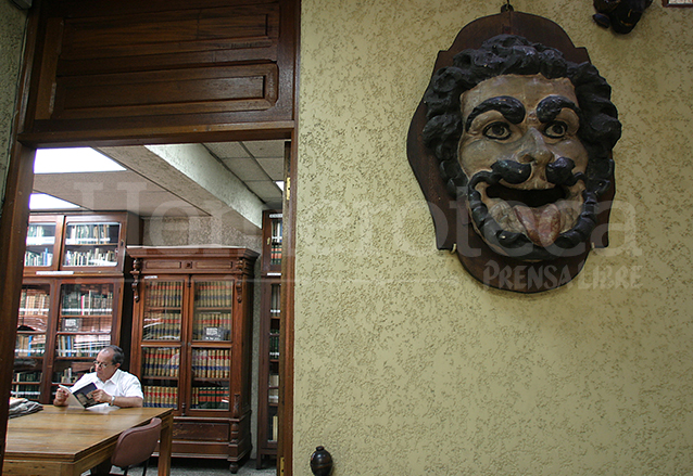 Entrada a la Academia de Geografía e Historia de Guatemala. (Foto: Hemeroteca PL)