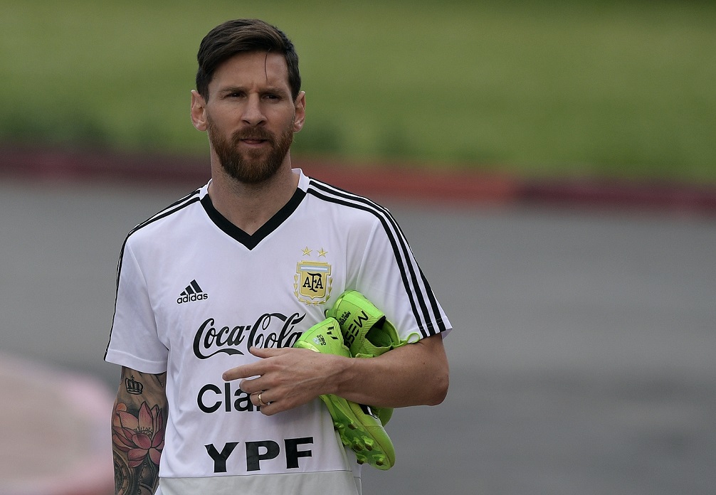 Lionel Messi sufrió mucho la eliminación de Argentina en el Mundial de Rusia. El delantero no se ha recuperado del golpe. (Foto Prensa Libre: AFP)