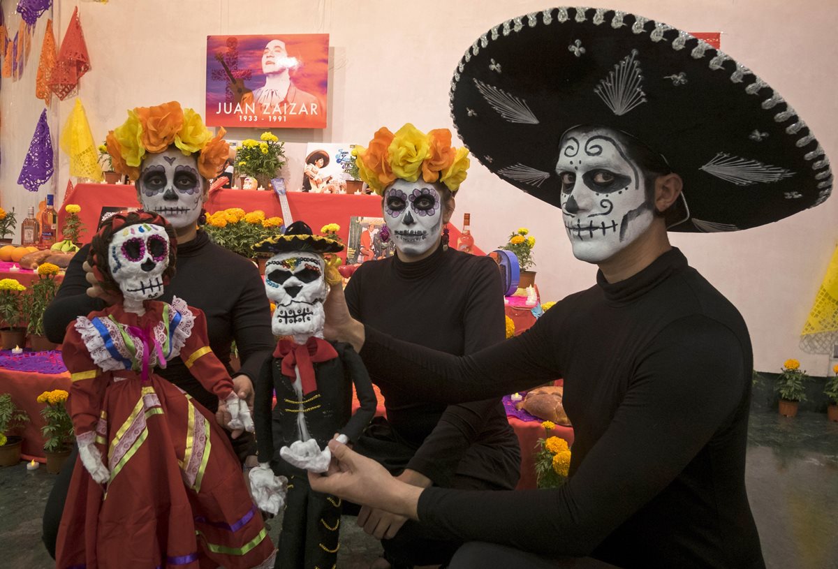 La Fiesta Mexicana se dividirá en tres partes: charla sobre el origen del Día de los Muertos, comida típica de la época y fiesta de disfraces. (Foto Prensa Libre: EFE)