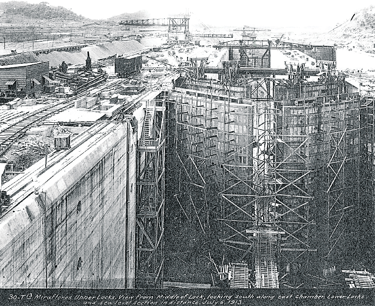 Vista de la construcción de la esclusa de Miraflores en 1913. (Foto: AFP)