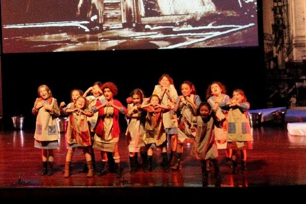 más de  45 artistas participan en montaje que se presentará este fin de semana.