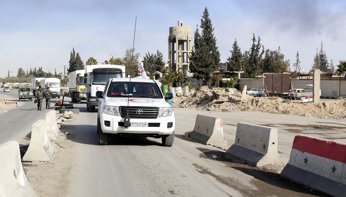 La guerra civil en Siria ha dejado cientos de muertos y ciudades destruidas.( Foto Prensa Libre: EFE)