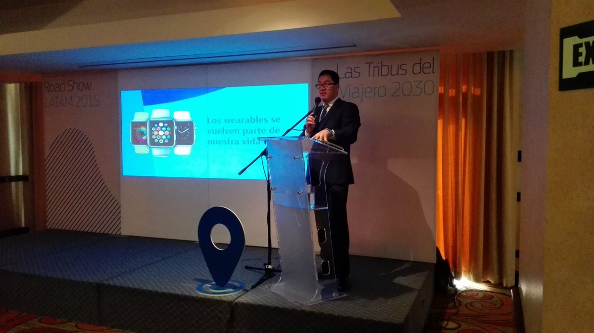 Francisco Alfaro director regional de Amadeus presentó los resultados del estudio. (Foto Prensa Libre: Natiana Gándara)