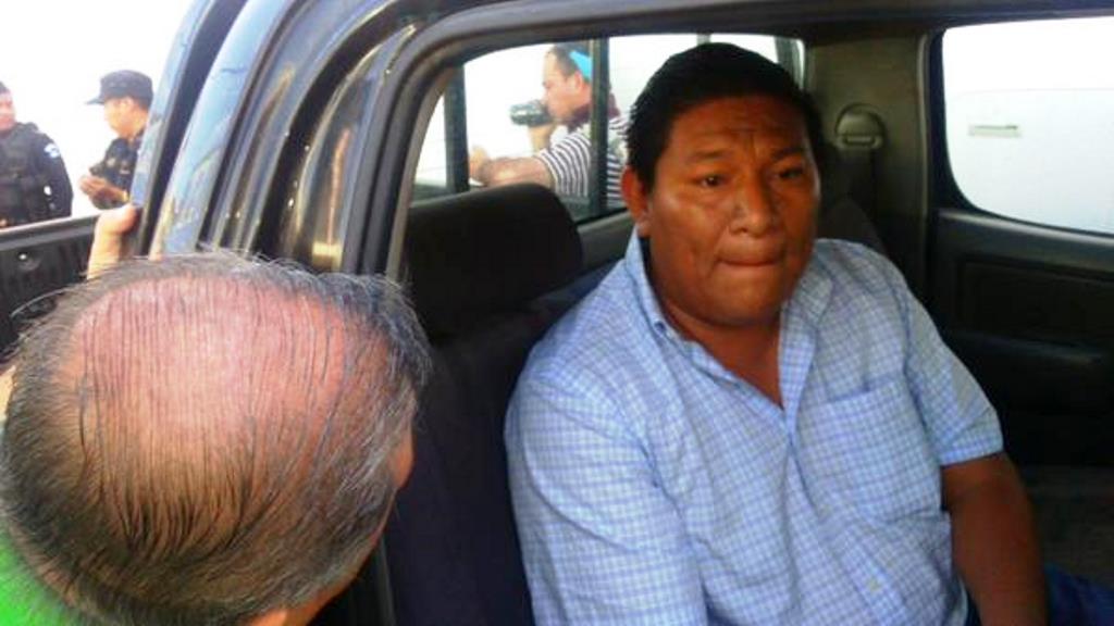 El tesorero de la municipalidad de Jutiapa Edwin Galicia fue detenido por peculado y lavado de dinero. (Foto Prensa Libre: Óscar González)
