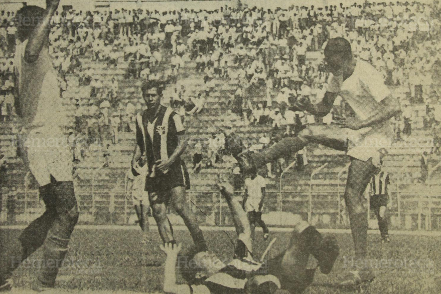 Aurora se coronó campeón de Centroamérica al derrotar al Olimpia de Honduras en 1968. (Foto: Hemeroteca PL)