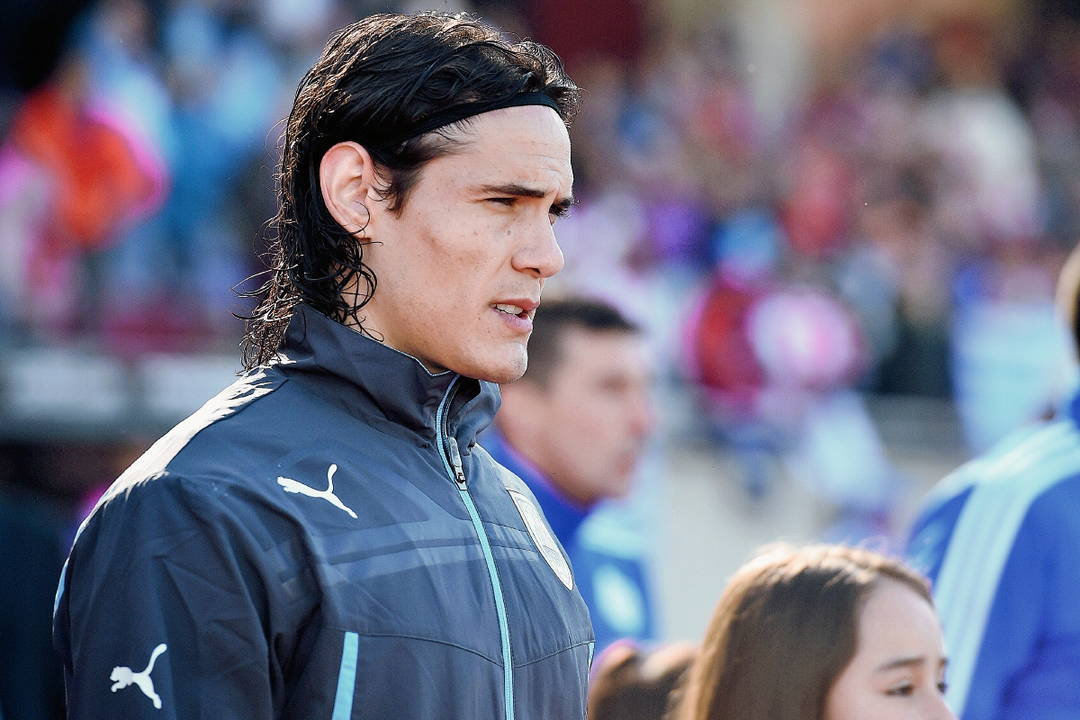 Cavani se mostró muy desconcertado con la noticia del arresto de su padre. (Foto Prensa Libre: AFP)
