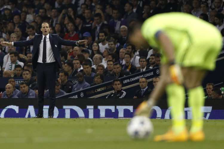 Massimiliano Allegri, técnico de la Juventus dirige la final de Champions contra el Real Madrid.