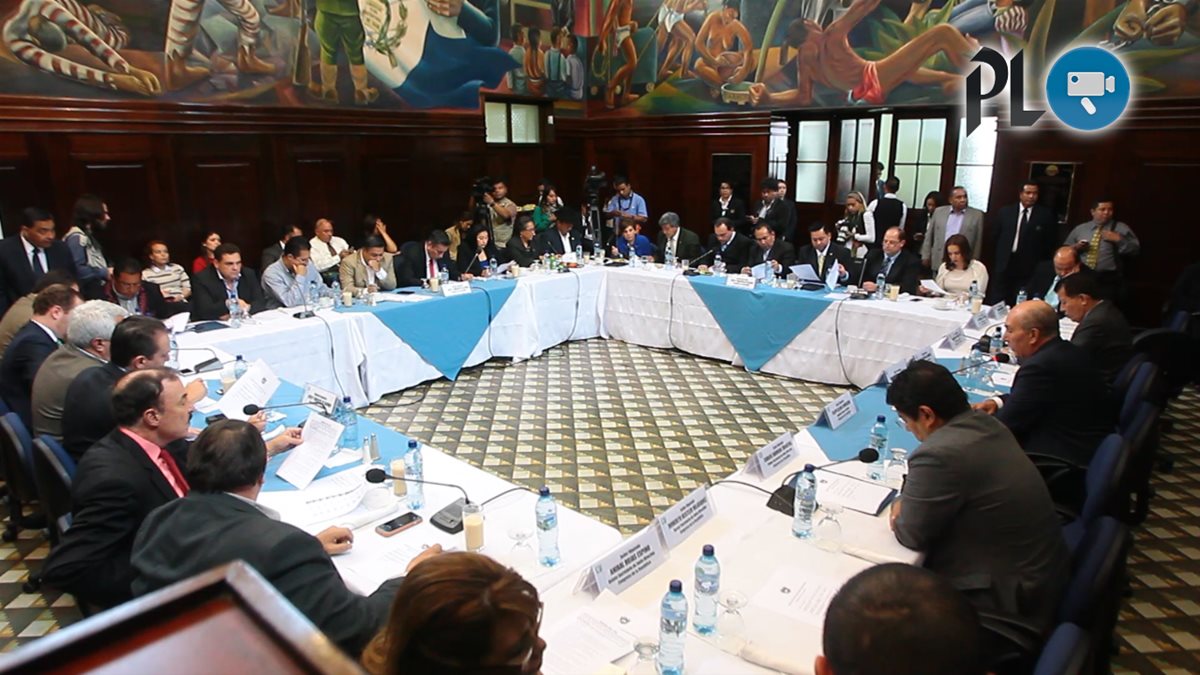 Junta Directiva del Congreso decide congelar las plazas 011 como seguimiento al destape de la abultada nómina de empleados.  (Foto Prensa Libre: Hemeroteca PL)