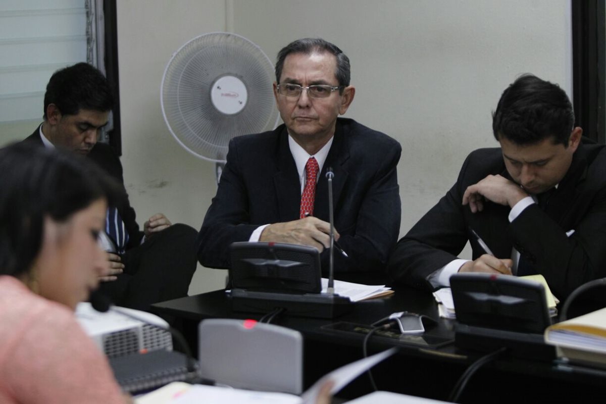Carlos Pinzón comparece en el Juzgado Quinto para declarar en el caso Redes. (Foto Prensa Libre: Paulo Raquec)