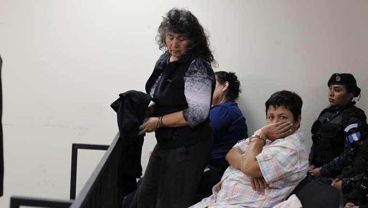 María Luisa Osorio, esposa de Arnoldo Medrano figura dentro de las personas capturadas. (Foto Prensa Libre: Paulo Raquec)