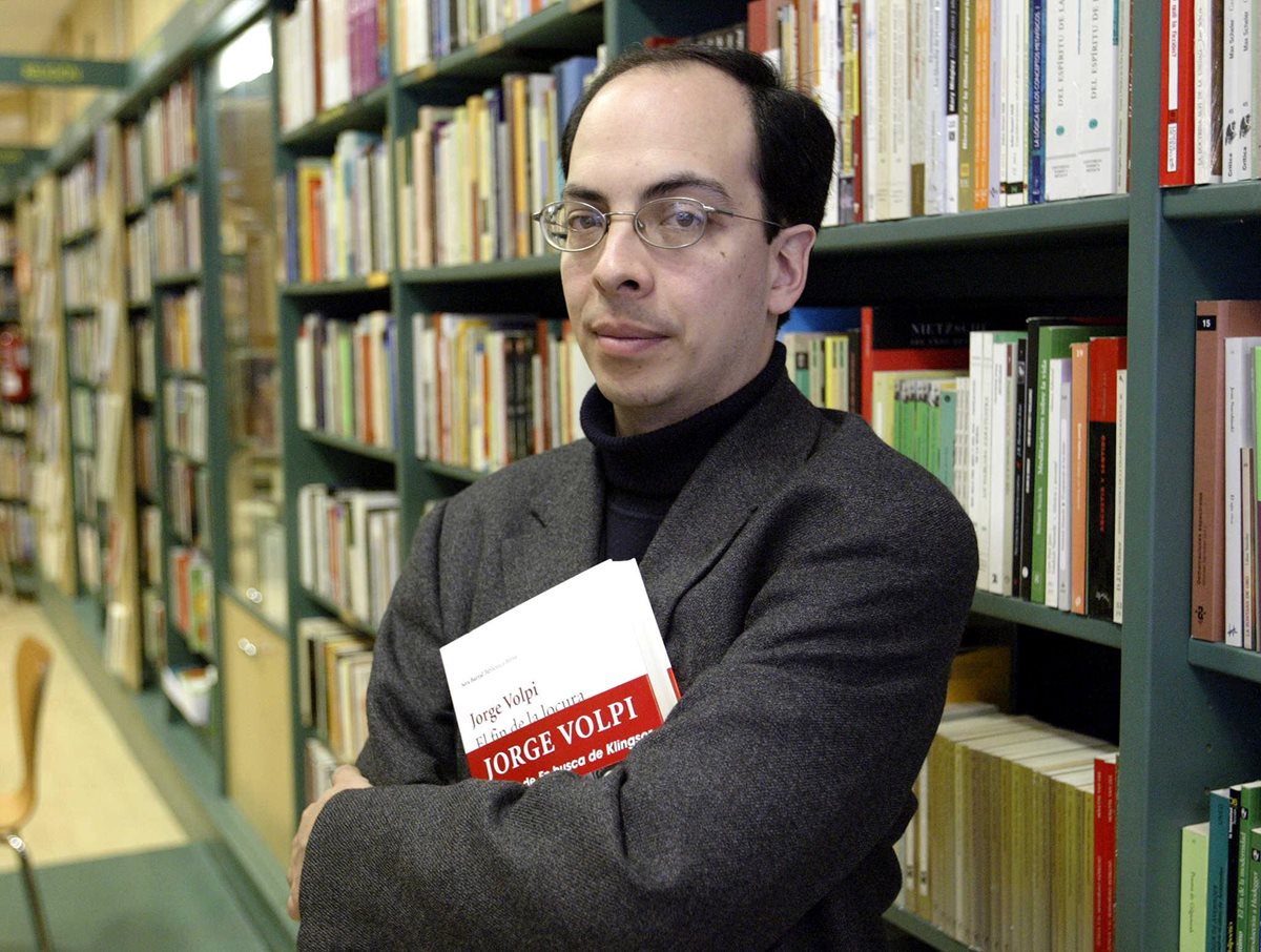 Jorge Luis Volpi Escalante es un escritor mexicano miembro de la denominada generación del crack y actualmente director general del Festival Internacional Cervantino y coordinador de Difusión Cultural de la UNAM.(Foto Prensa Libre: AFP)