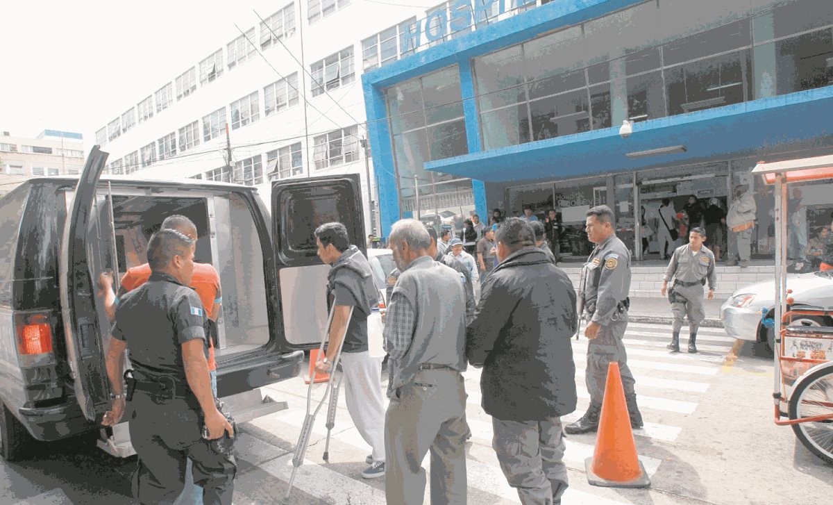 Pacientes de los hospitales Roosevelt y San Juan han muerto víctimas de ataques perpetrados por pandilleros en esos nosocomios- (Foto Prensa Libre: Hemeroteca PL)
