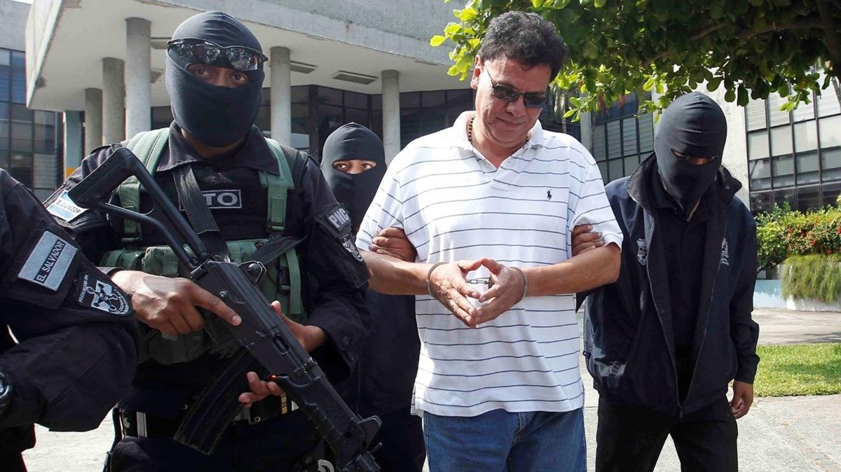 Reynaldo Vásquez fue capturado el pasado 16 de diciembre en un complejo residencial de la zona turística Costa del Sol al sureste de la capital. (Foto Prensa Libre: AFP)