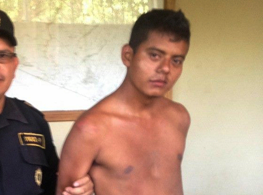 Presunto agresor capturado en Moyuta, Jutiapa. (Foto Prensa Libre: Óscar González).