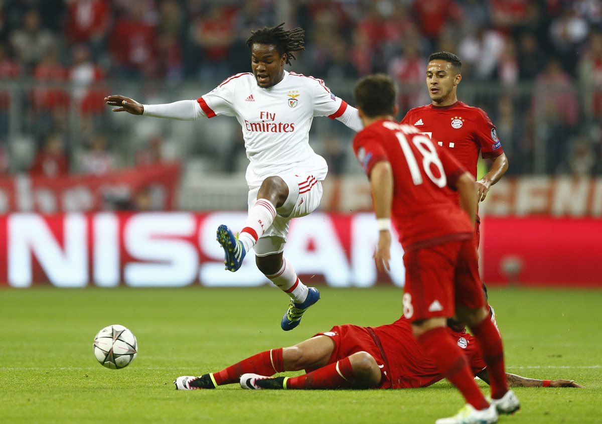 El portugués Renato Sanchez durante un partido con el Bendica, equipo del que salió para fichar con el Bayern Munich. (Foto Prensa Libre: AP)