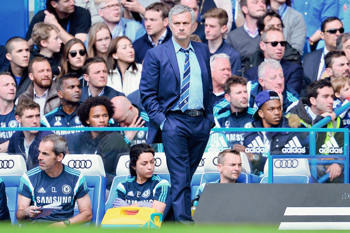 El entrenador José Mourinho continuaría con el Chelsea hasta el 2019. (Foto Prensa Libre: AFP)