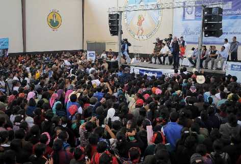 El presidente, durante una de las actividades del sábado último, en Huehuetenango, donde dio detalles del gasoducto que se instalará en el país.