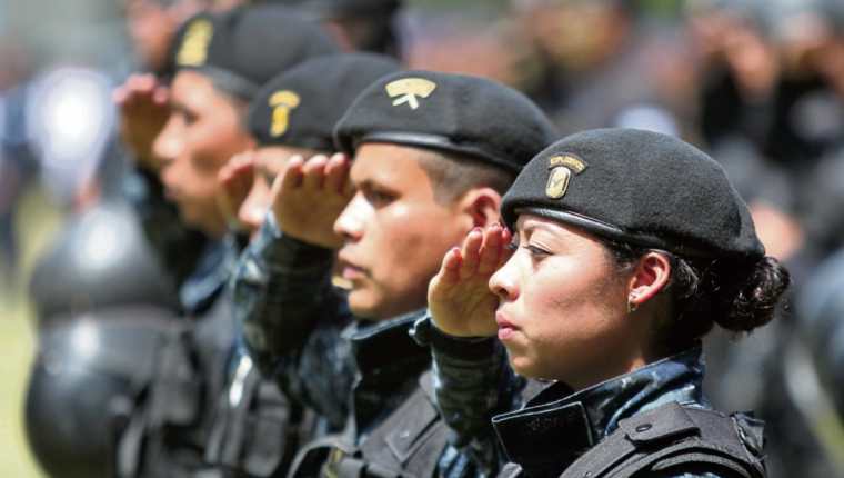 La Reforma de la Policía Nacional Civil es uno de los principales ofrecimientos que incluyen los presidenciables en sus planes de trabajo. (Foto Prensa Libre: Hemeroteca PL)