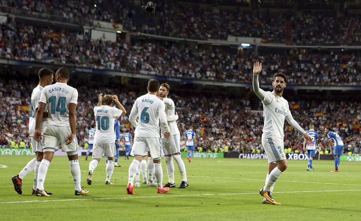Isco dio una noche mágica a la afición del Santiago Bernabéu. (Foto Prensa Libre: EFE)