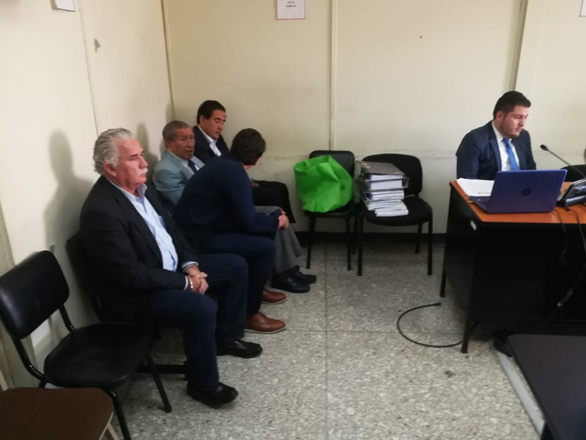 Caso Transurbano: juez que cubre vacaciones libera al exministro Gándara y beneficia a exsecretario Alejos