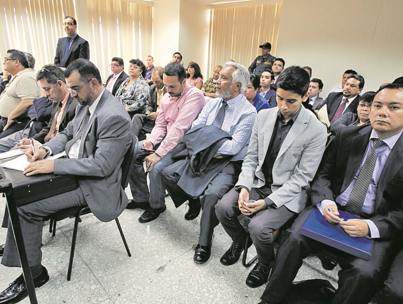 Procesados en el caso IGSS-Pisa durante una audiencia. (Foto Prensa Libre: Hemeroteca PL).