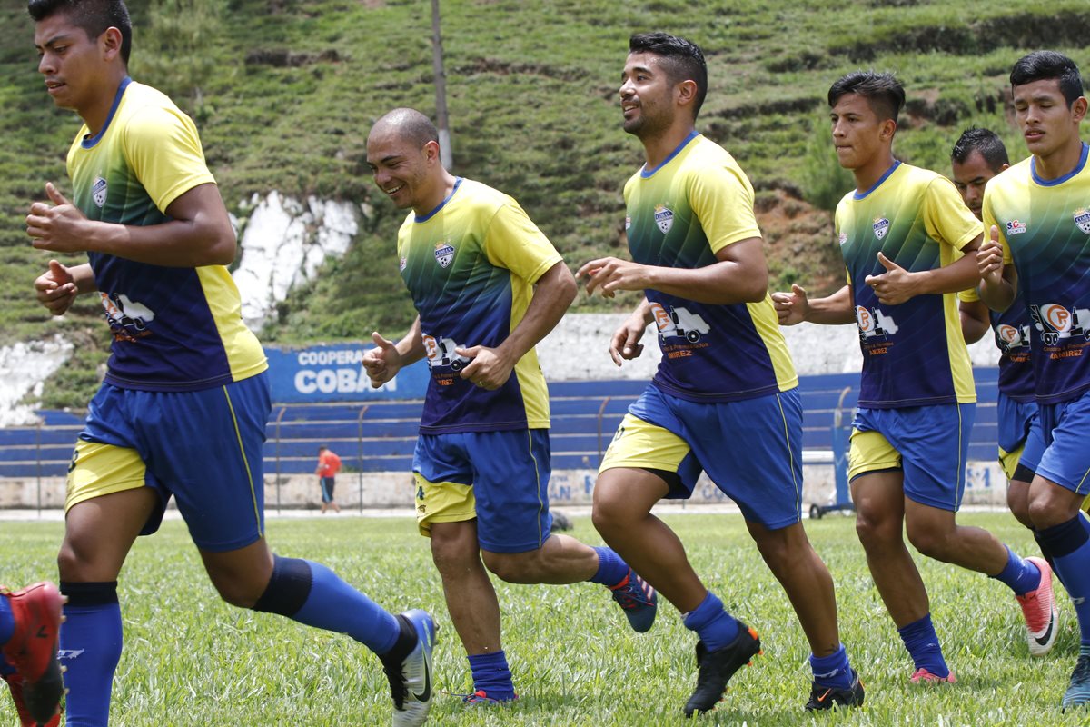 El equipo cobanero regresó a los entrenamientos este lunes. Los prínicipes alistan sus piezas para el Apertura 2018. (Foto Prensa Libre: Eduardo Sam Chun)