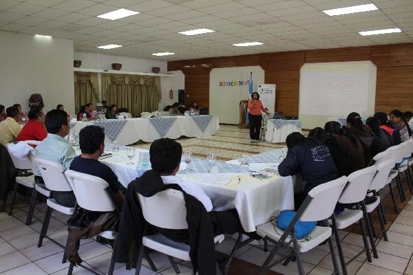 Maestros y directores de escuelas de Nahualá, durante el taller sobre  trabajo infantil.