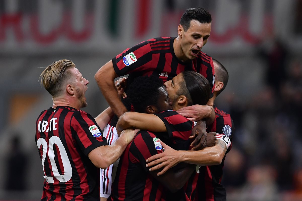 El AC Milán tiene como objetivo ganar la Europa League ya que el campeón competirá en la próxima Liga de Campeones de Europa. (Foto Prensa Libre: AFP)