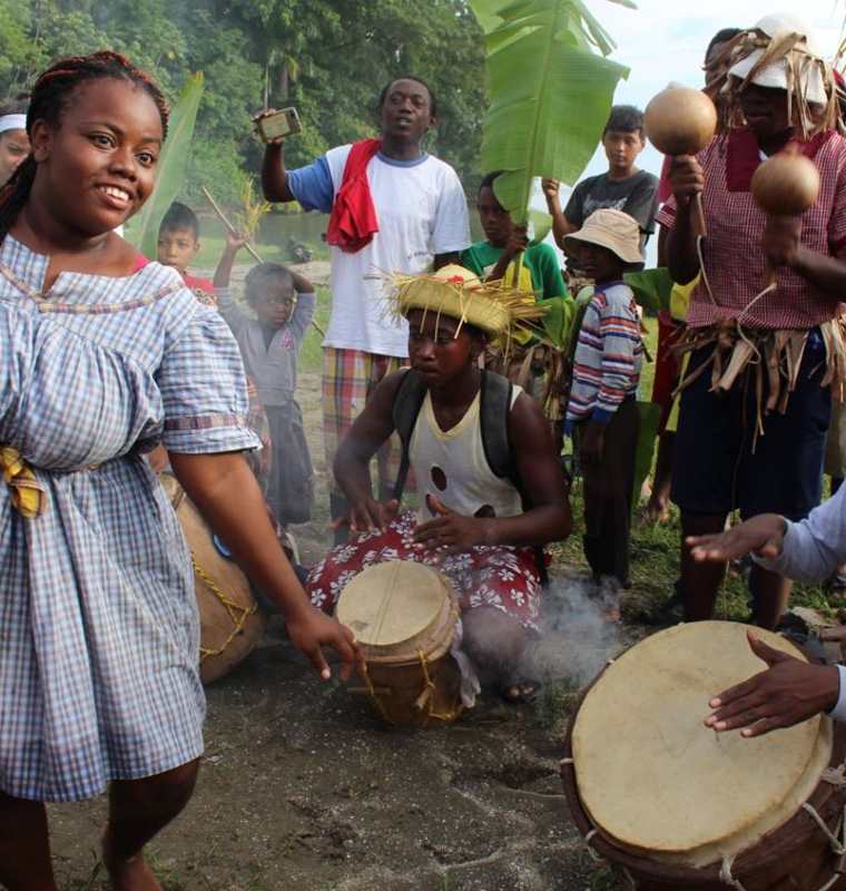 La danza forma parte importante en el desarrollo de la cultura garífuna. (Foto Prensa Libre: Dony Stewart)