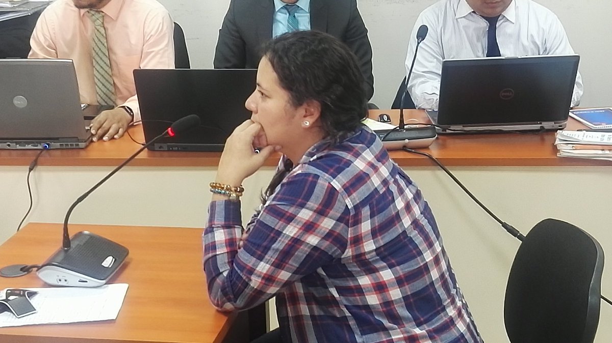 Anelisse Herrera, excolaboradora Alejandro Sinibaldi, declaró en una audiencia en agosto de 2017. (Foto Prensa Libre: Hemeroteca PL)