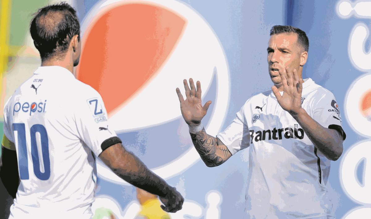José Contreras y Emiliano López ya no son jugadores de Comunicaciones. (Foto Prensa Libre: Hemeroteca PL)