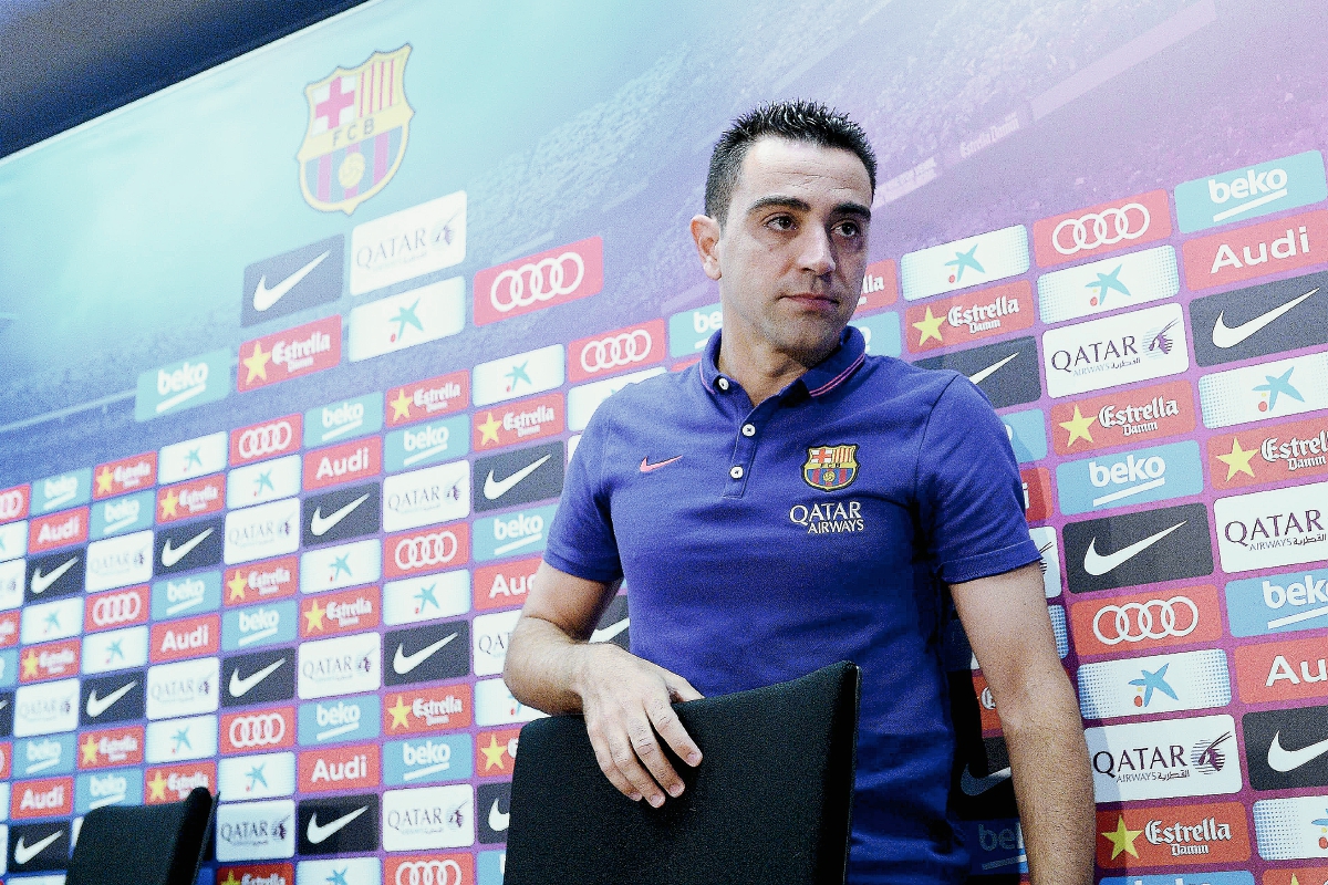 Luego de hacer oficial su retiro del Barcelona, Xavi Hernández ha recibido muchos mensajes de apoyo. (Foto Prensa Libre: AFP)