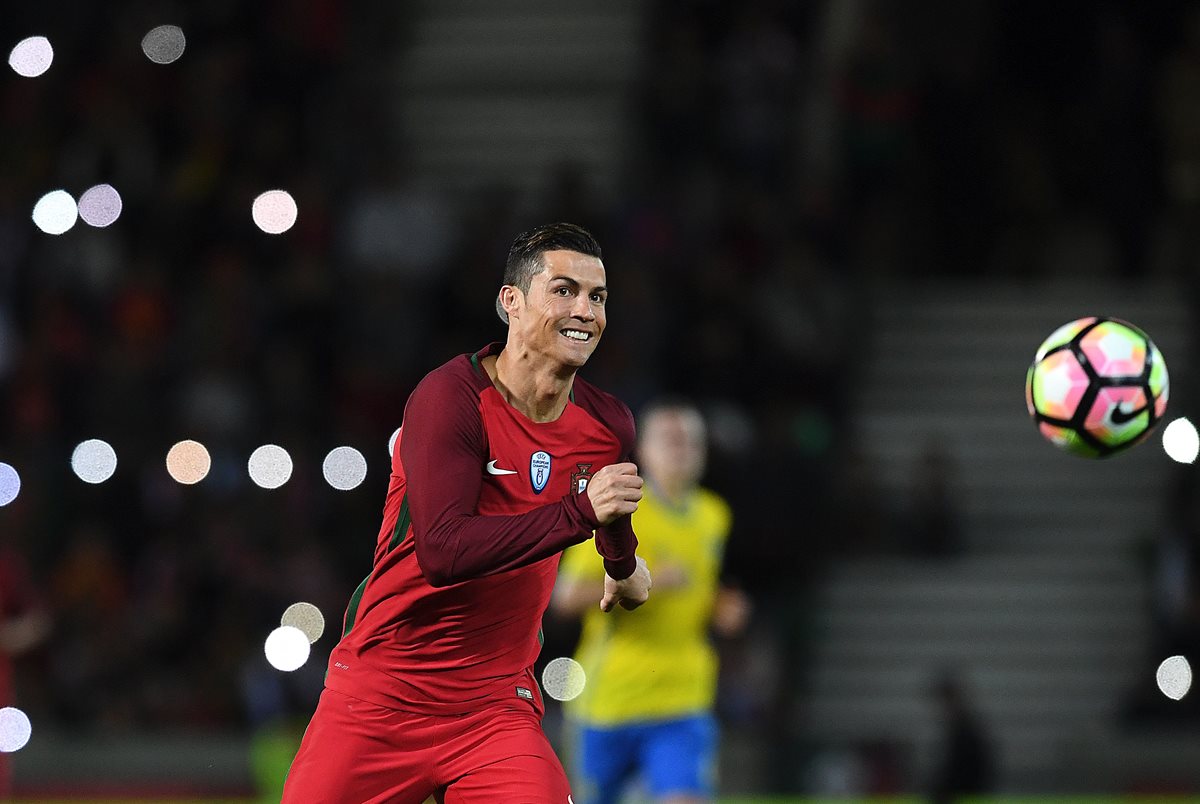 Cristiano Ronaldo es la gran figura de la selección de Portugal. (Foto Prensa Libre: AFP)
