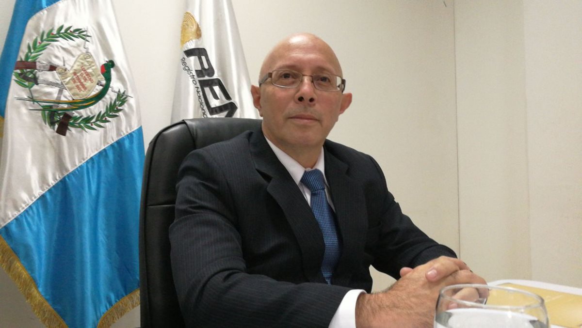 Enrique Octavio Alonzo Aceituno es el nuevo director ejecutivo de Renap. (Foto Prensa Libre: Érick Ávila)