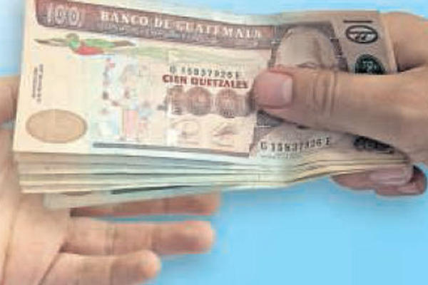 Las transferencias  benefician a los que aumentan su presupuesto y, además, a quienes por perder fondos mejoran su nivel de ejecución. (Fotoarte Prensa Libre)