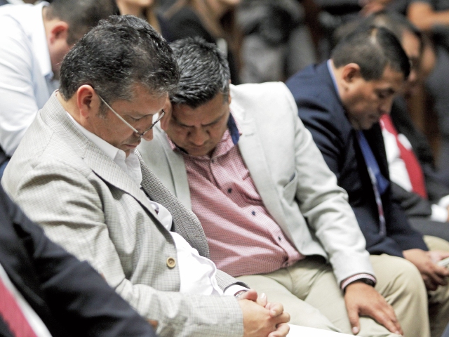 Juan Luis Ortiz, sindicado en el caso Cooptación del Estado, duerme durante la jornada número 18 de la audiencia indagatoria.