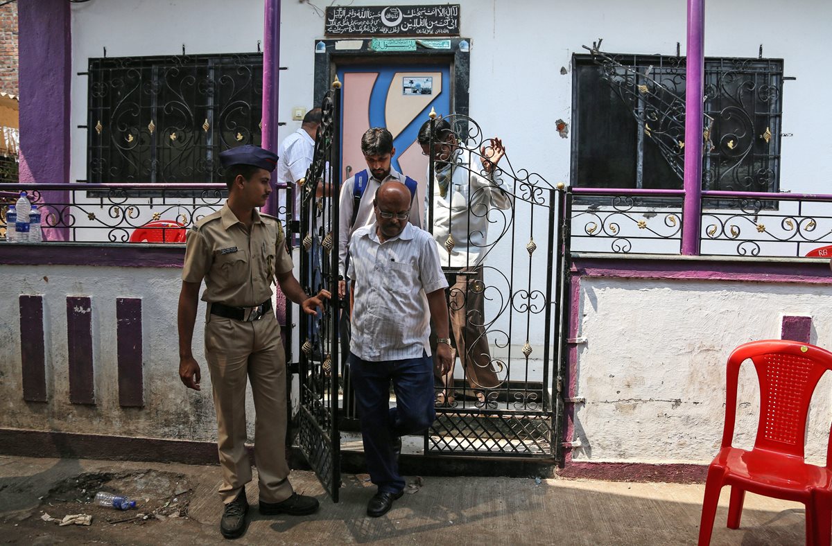 Hombra mata a 14 de sus familiares luego de una cena, en localidad de la India. (Prensa Libre: AFP)