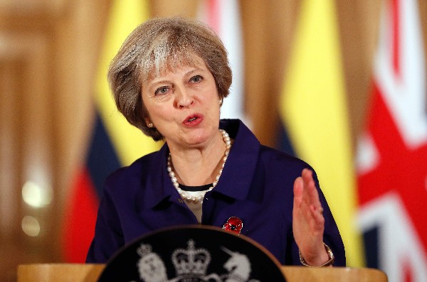 La justicia británica falla que Theresa May debe someter la salida de la UE al voto del Parlamento. (Foto Prensa Libre: AFP).