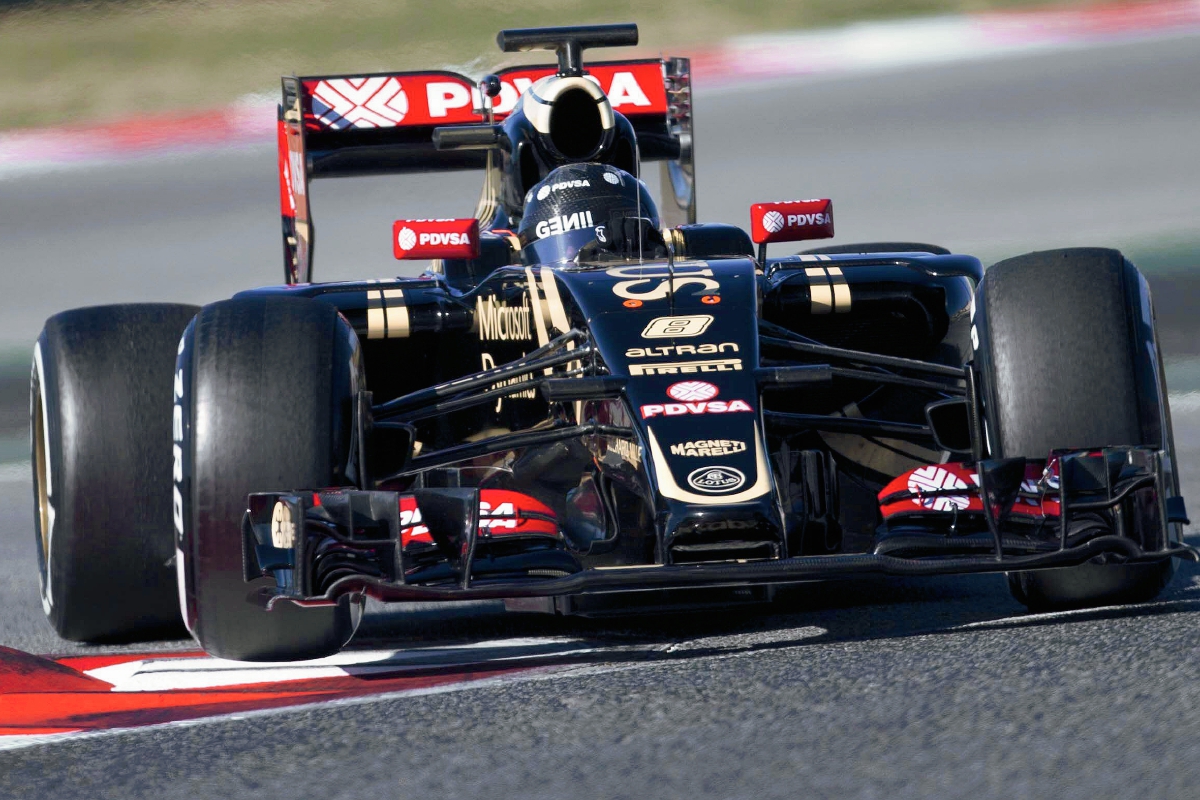 Pirelli elige los mismos neumáticos usados el año pasado. (Foto Prensa Libre: EFE).