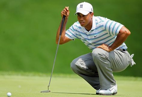 Tiger Woods sufrió otro tropiezo en la búsqueda de reencontrarse con su mejor forma sobre el campo de golf. (Foto Prensa Libre: Archivo)