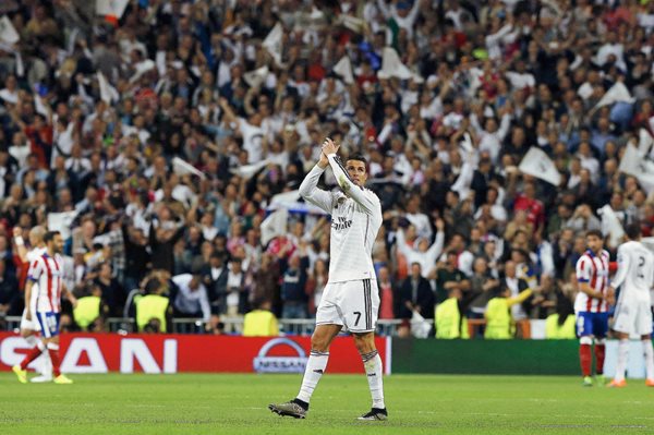 El delantero portugués del Real Madrid, Cristiano Ronaldo, ya piensa en lo que viene en su futuros después del equipo merengue. (Foto Prensa Libre: EFE).