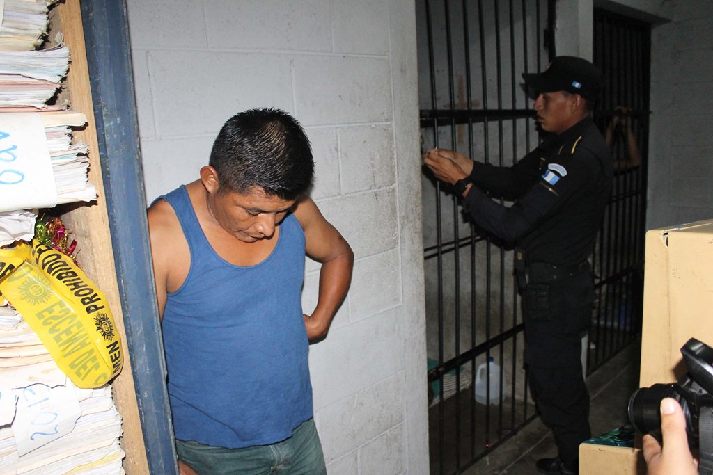 Marcelino Mo es señalado de violación, en Poptún, Petén. (Foto Prensa Libre: Walfredo Obando)