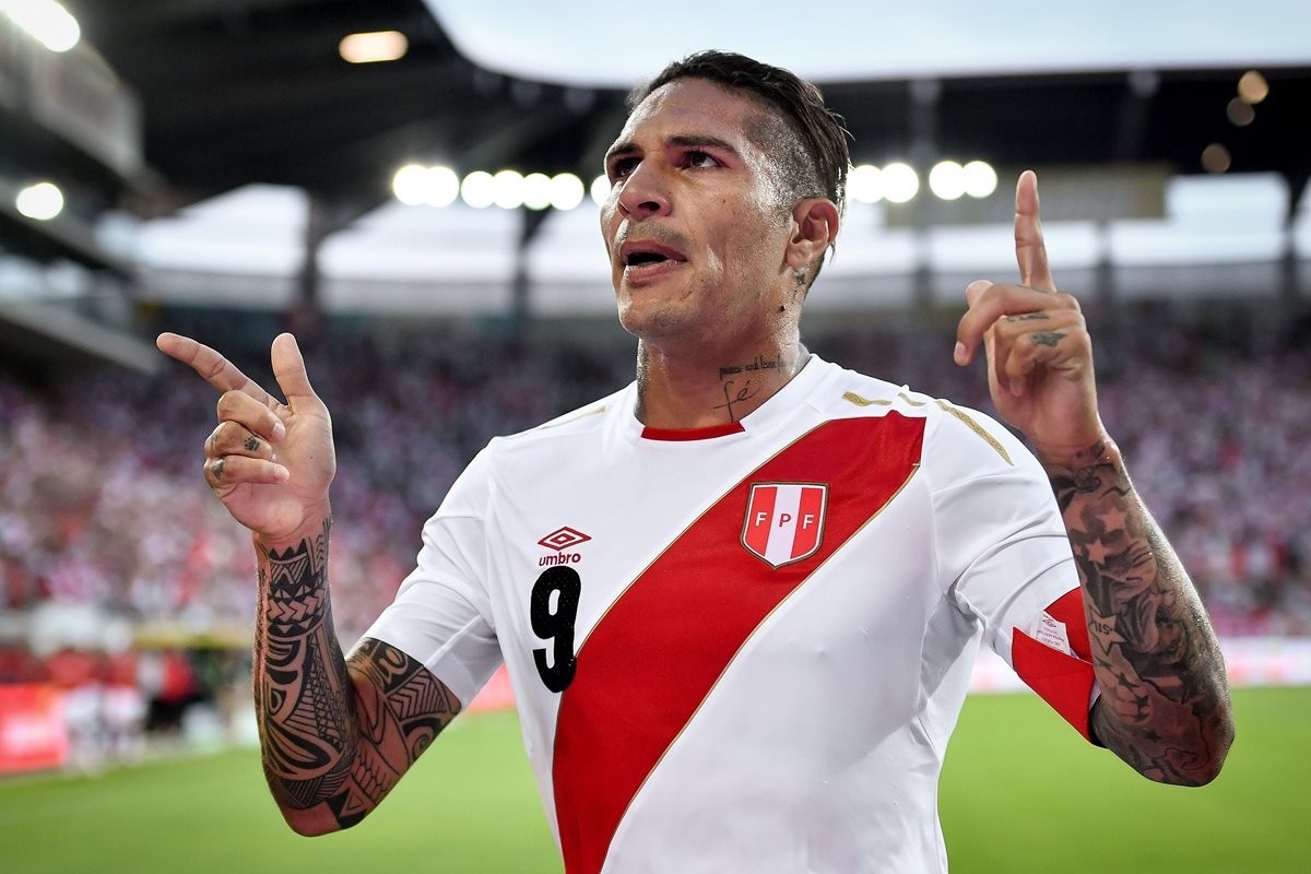 Guerrero salió de una suspensión que puso en peligro su participación en el Mundial de Rusia 2018. (Foto Prensa Libre: AFP)